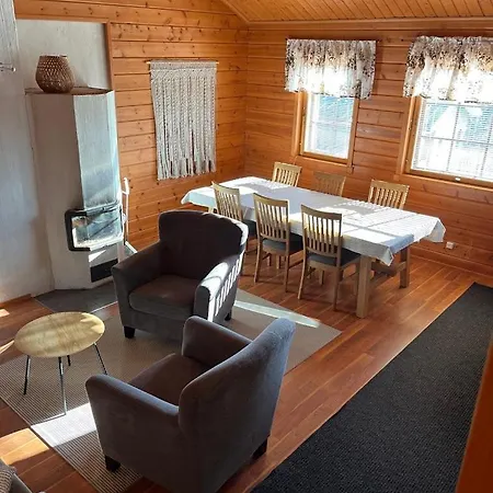 Holiday home Kaerpaenrinne A Syote
